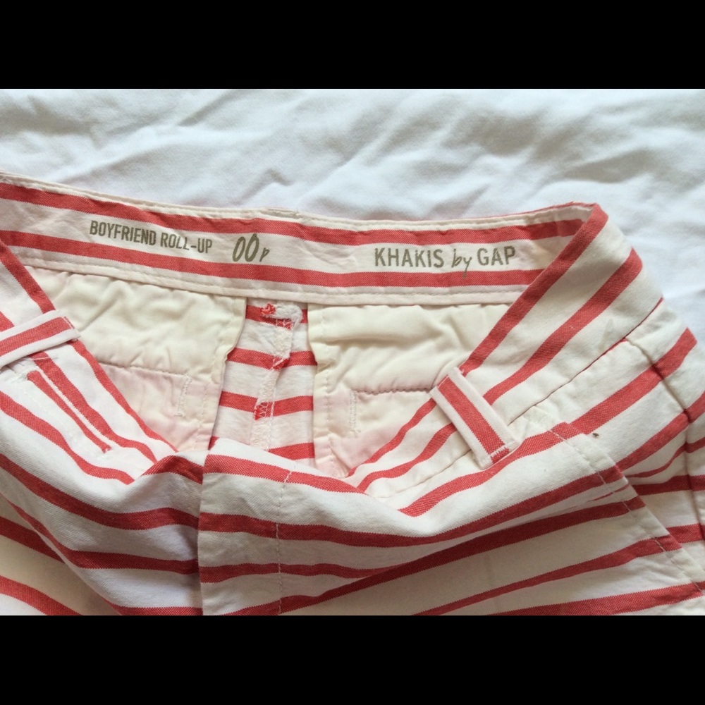 Shorts - Picture 3 of 4